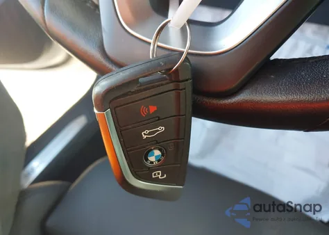 2023 BMW 228 Gran Coupe I Sdrive z USA, uszkodzony, nr VIN WBA53AK09P7M40006